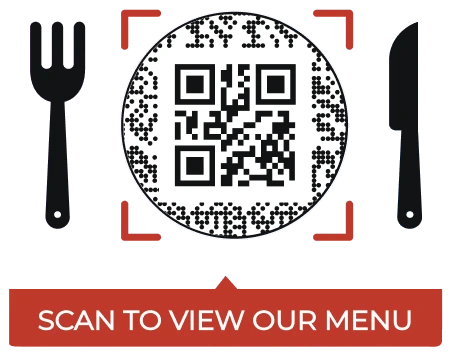 Un código QR circular enmarcado entre un tenedor y un cuchillo, con una pancarta de llamado a la acción debajo que dice 'Escanea para Ver Nuestro Menú'.
