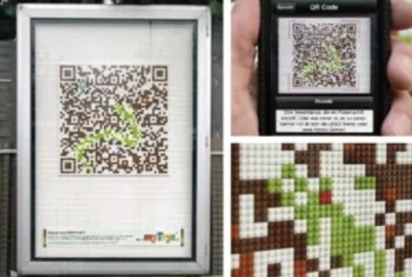 A custom QR Code created by Mytoys.de using Lego bricks.