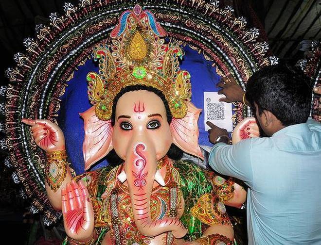 QR Codes on Ganesh Idols in Hyderabad Make Ganesh Chaturthi Hi-Tech